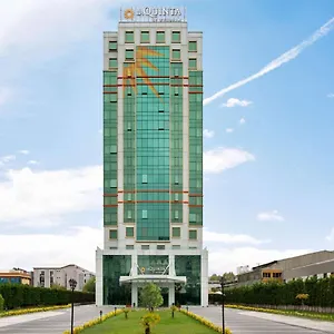 La Quinta By Wyndham Gunesli Istambul